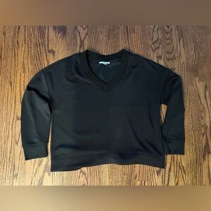 Cable & Gauge Studio Black V-neck Top sz Large NWOT